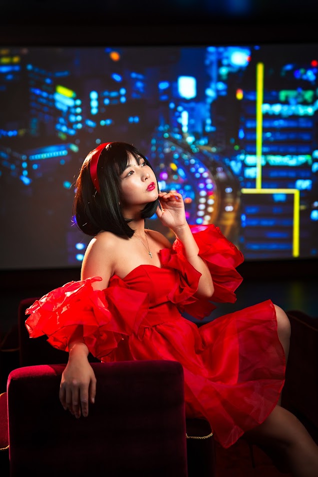 女性1
