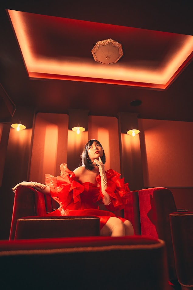 女性4