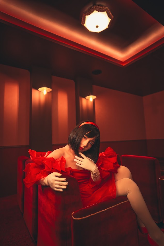 女性5